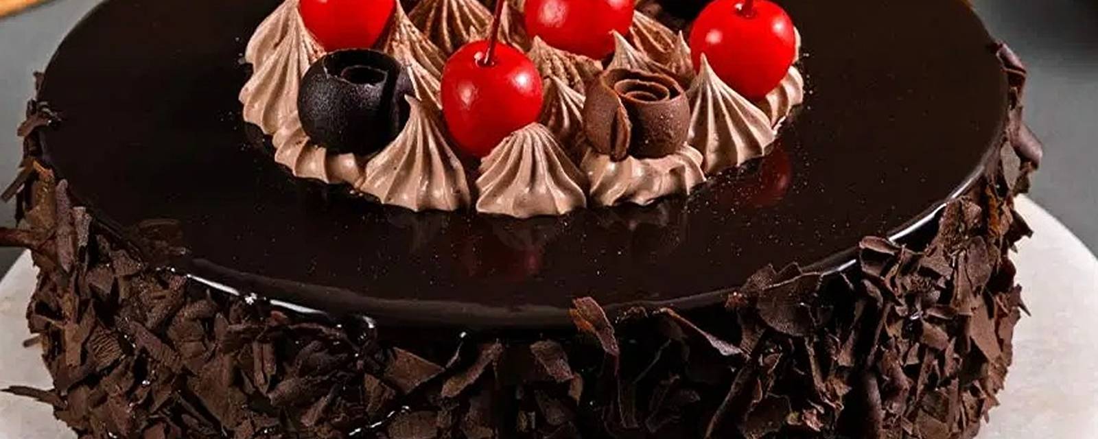 Amma pastry cover